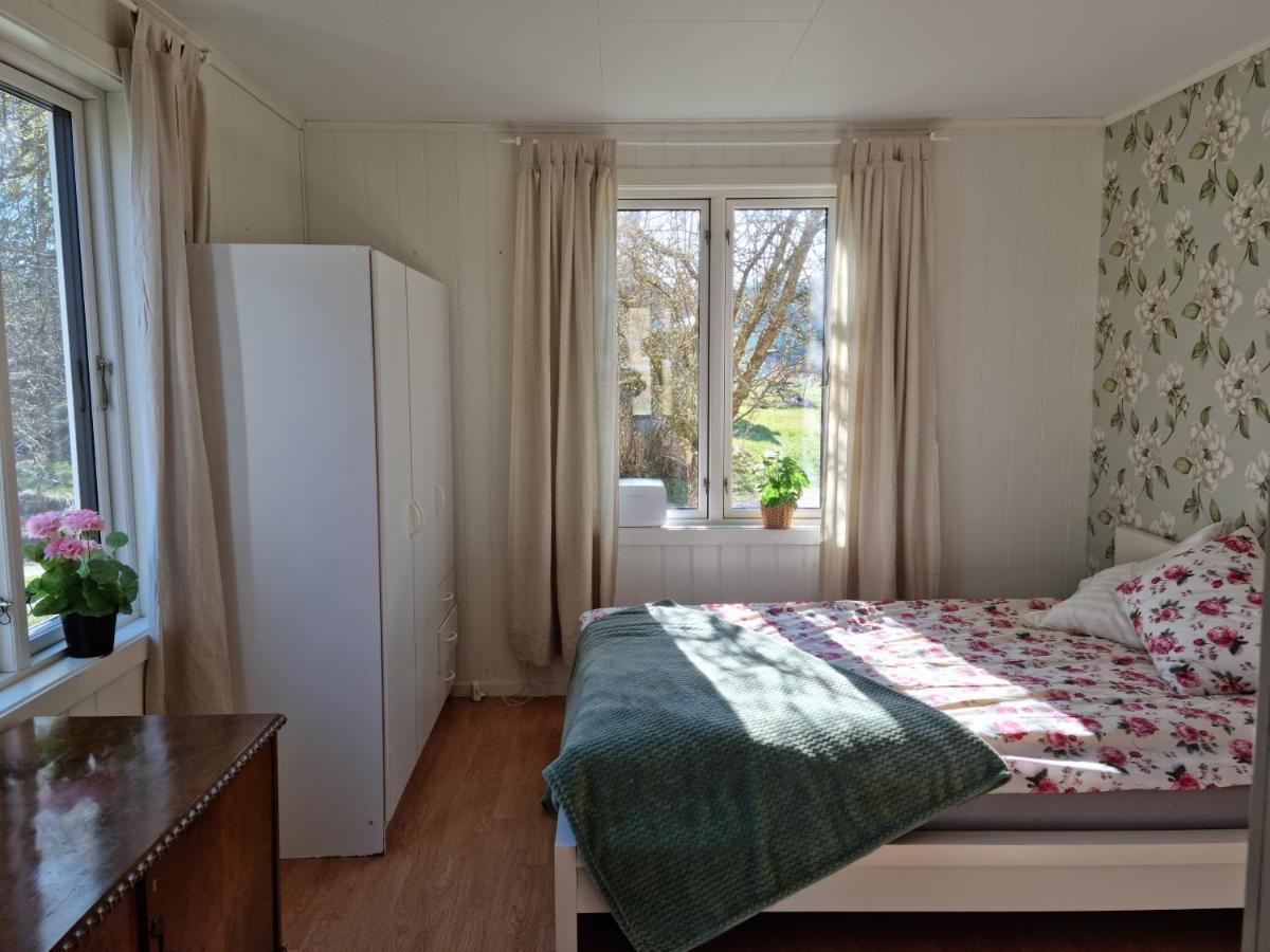 Charmigt Hus Pa Landet Naera Till Bad Stromstad Exterior photo